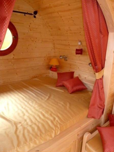 Le Chalet Du Chemin Et Sa Roulotte Berviller-en-Moselle Zimmer foto